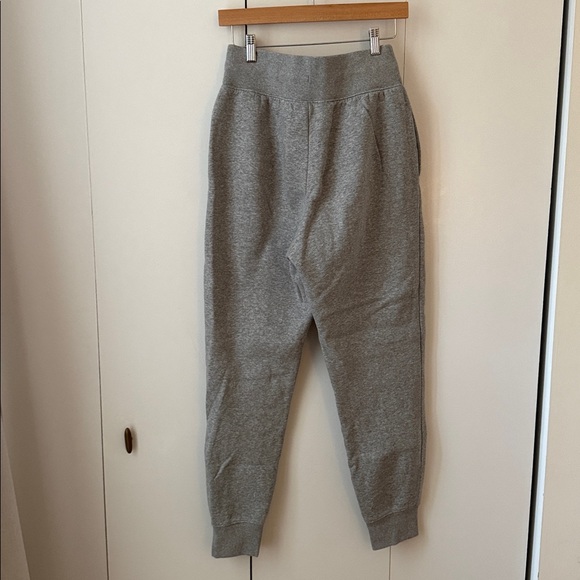 Nike Women’s Light Gray Sweatpants - Picture 5 of 7